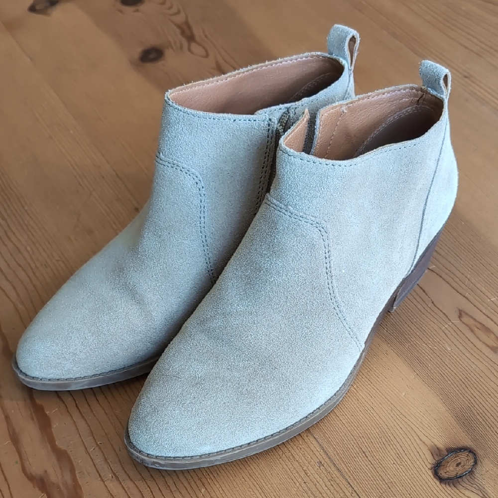 Lucky Brand Women's Suede Ankle Boots - Cream. Size 8